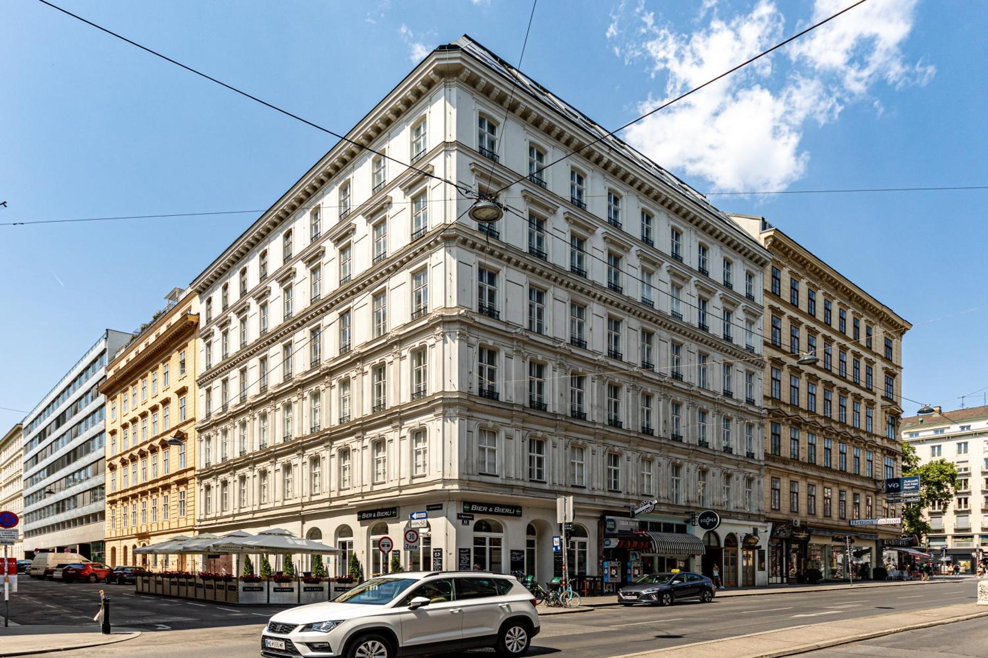 1010 * Viena