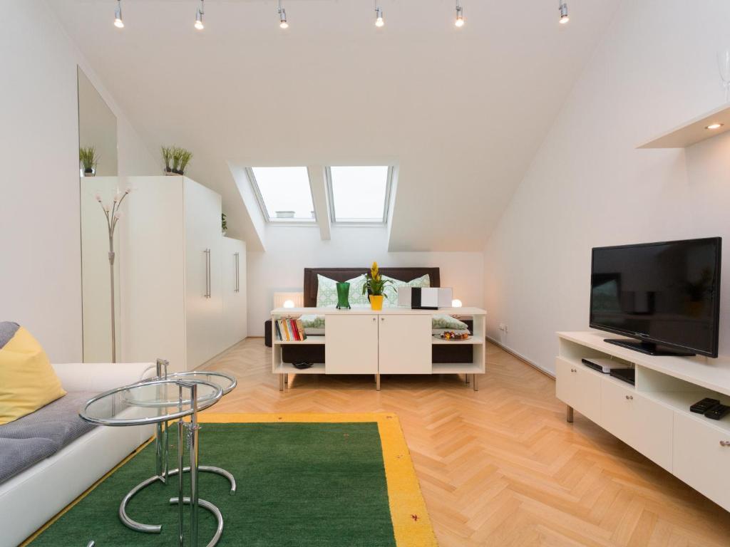 Apartament 1010 *