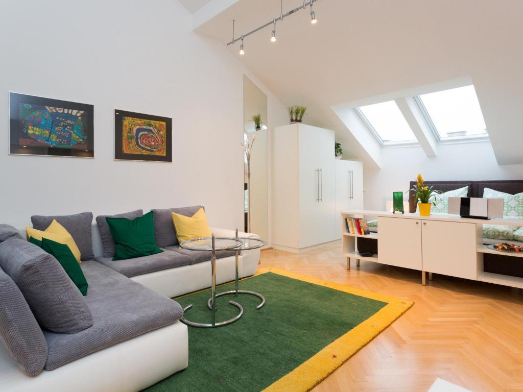 1010 Apartament