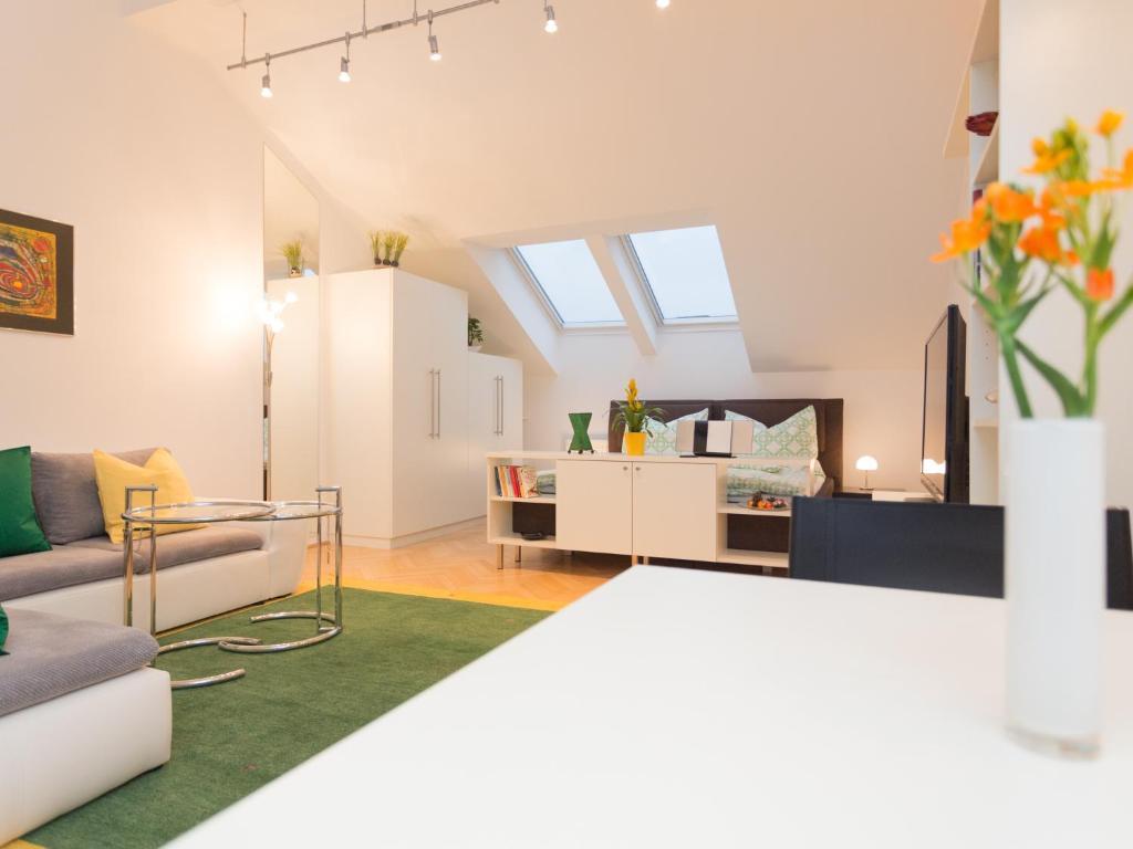 1010 Apartament
