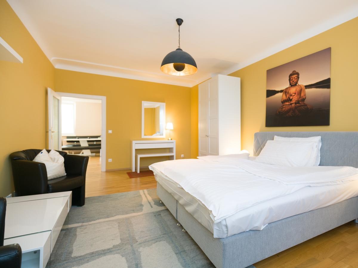 Apartament 1010 *